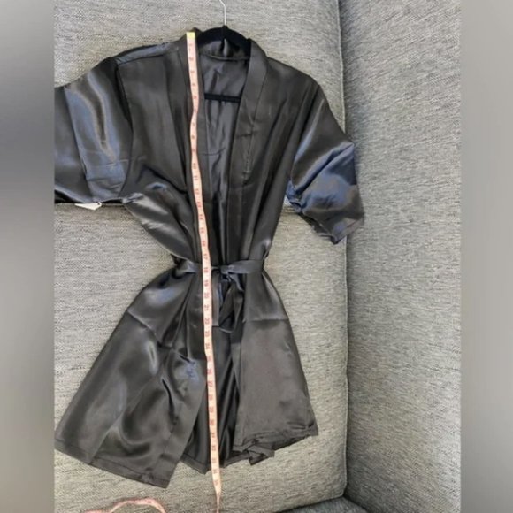 Black short robe small NWT - Picture 5 of 9